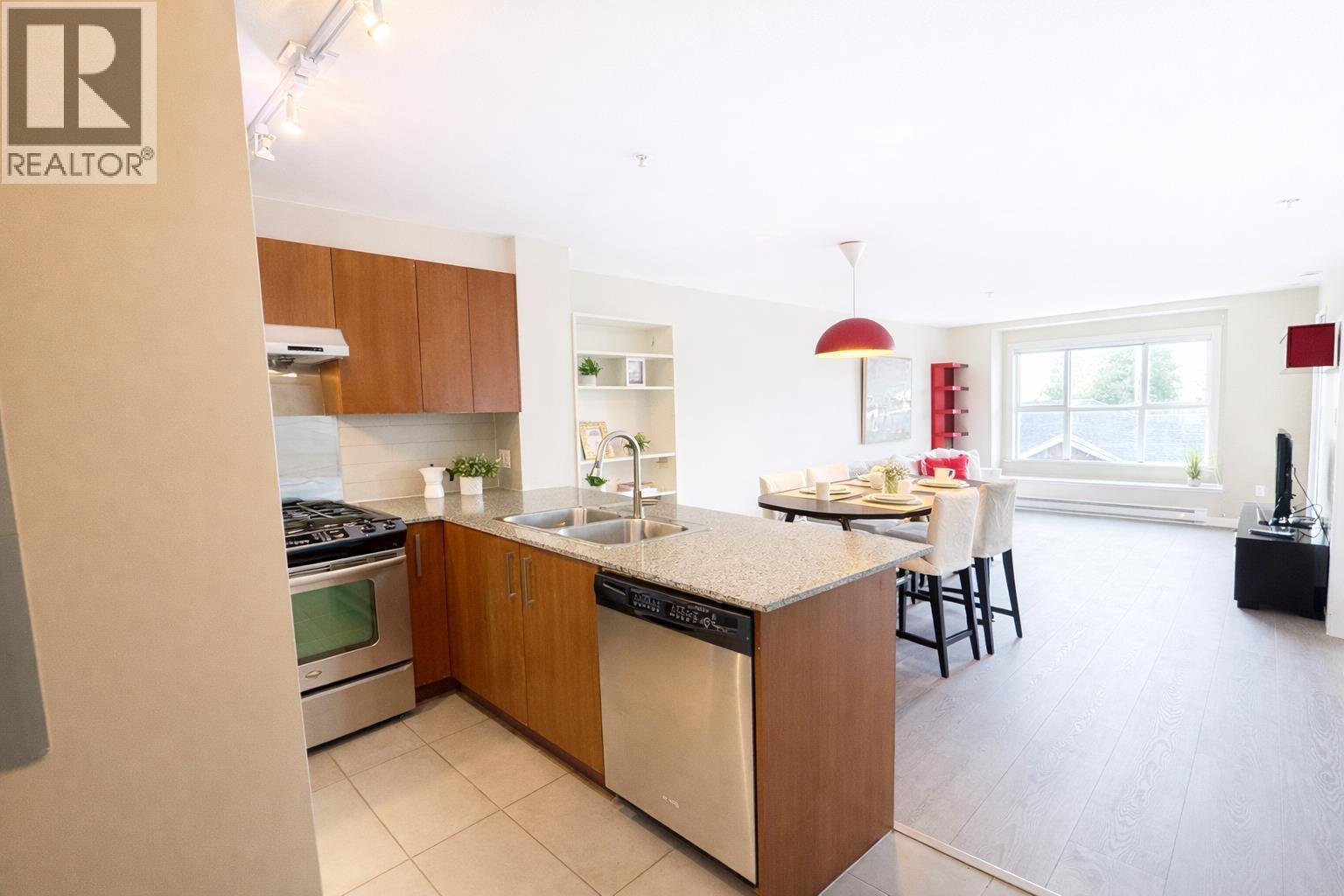 301 5775 Irmin Street, Burnaby, British Columbia V5J 0C3 - Photo 12 - R3075988