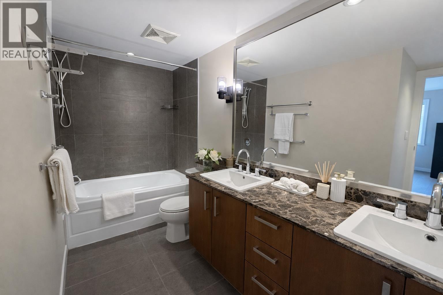 301 5775 Irmin Street, Burnaby, British Columbia V5J 0C3 - Photo 20 - R3075988