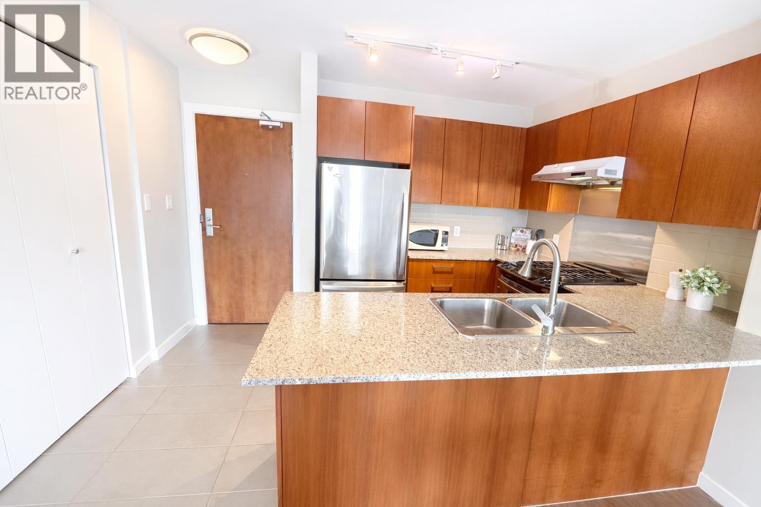 301 5775 Irmin Street, Burnaby, British Columbia V5J 0C3 - Photo 15 - R3075988