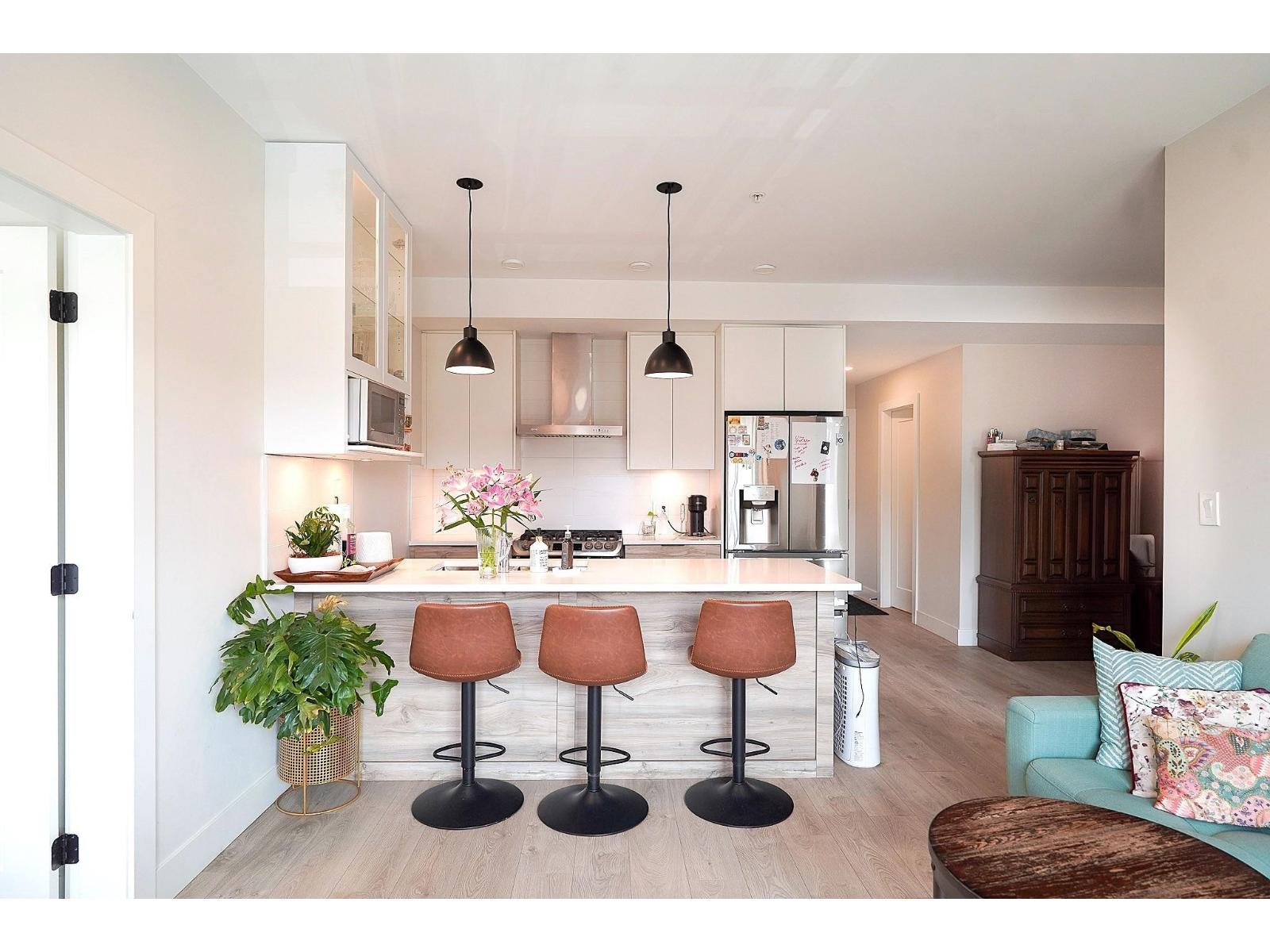 208 14818 60 Avenue, Surrey, British Columbia  V3S 0B5 - Photo 4 - R3071926