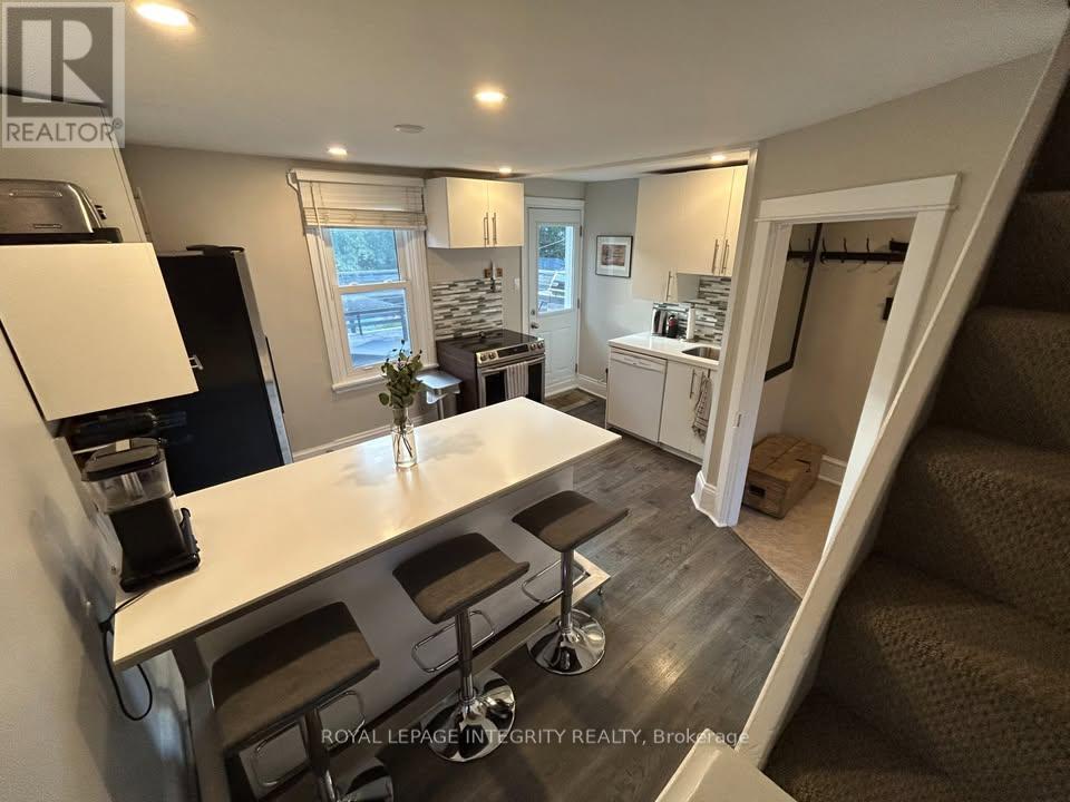 18 Commanda Way, Ottawa, Ontario  K1M 1E9 - Photo 8 - X12664556