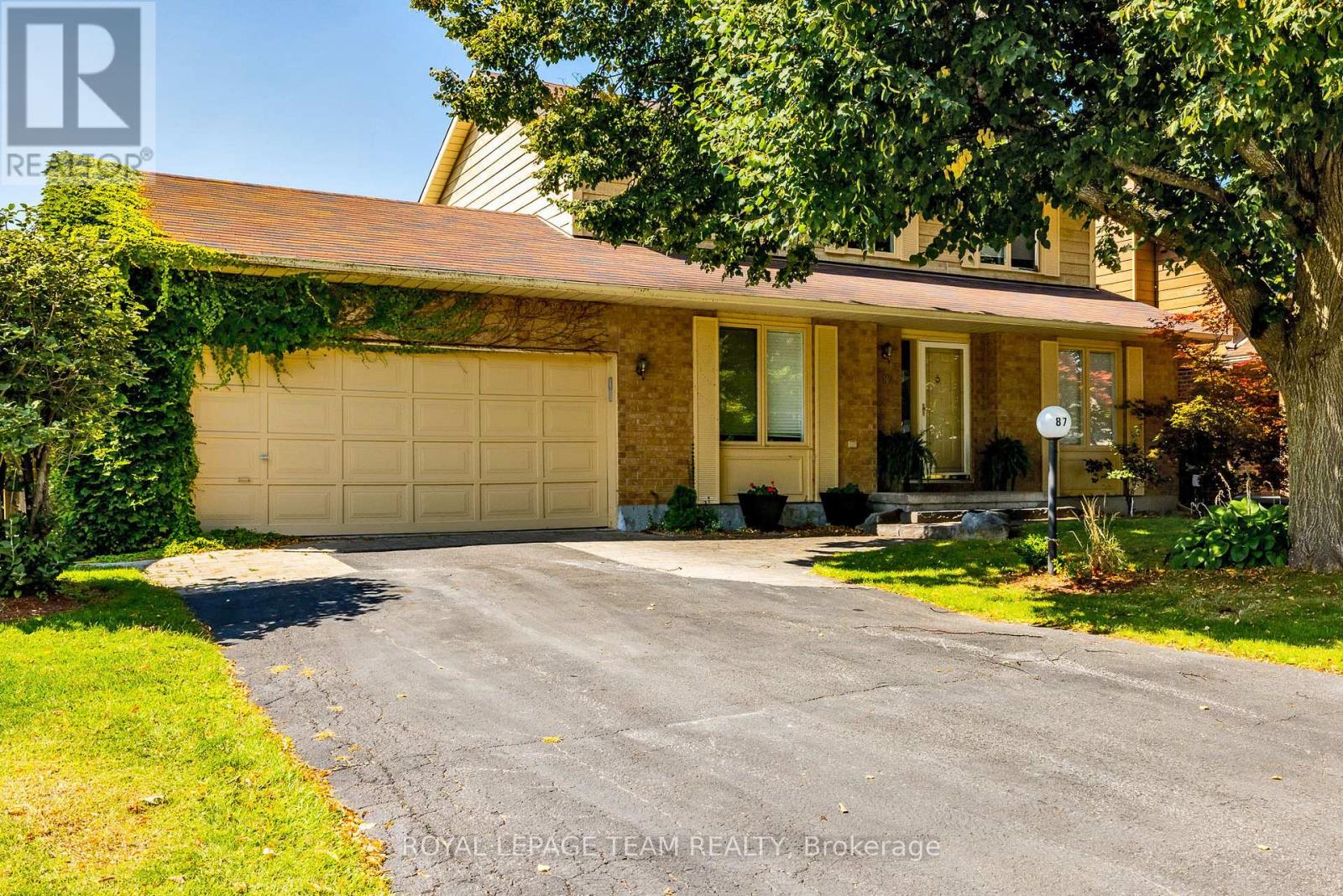 87 BEECHFERN DRIVE, Ottawa, Ontario