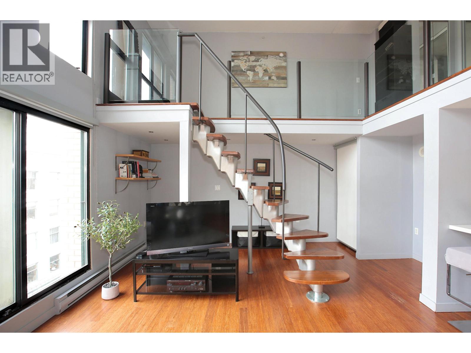 511 22 E Cordova Street, Vancouver, British Columbia  V6A 1K2 - Photo 2 - R3076240