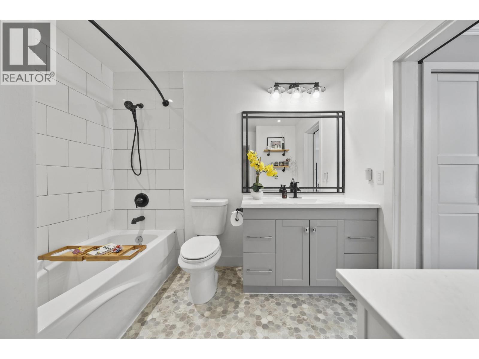 49 1910 Cedar Village Crescent, North Vancouver, British Columbia  V7J 3M5 - Photo 19 - R3076252