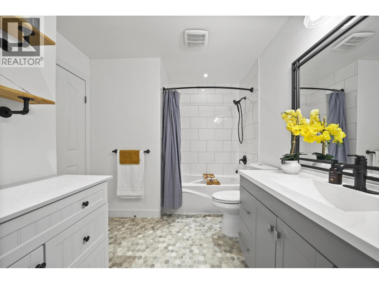 49 1910 Cedar Village Crescent, North Vancouver, British Columbia  V7J 3M5 - Photo 20 - R3076252