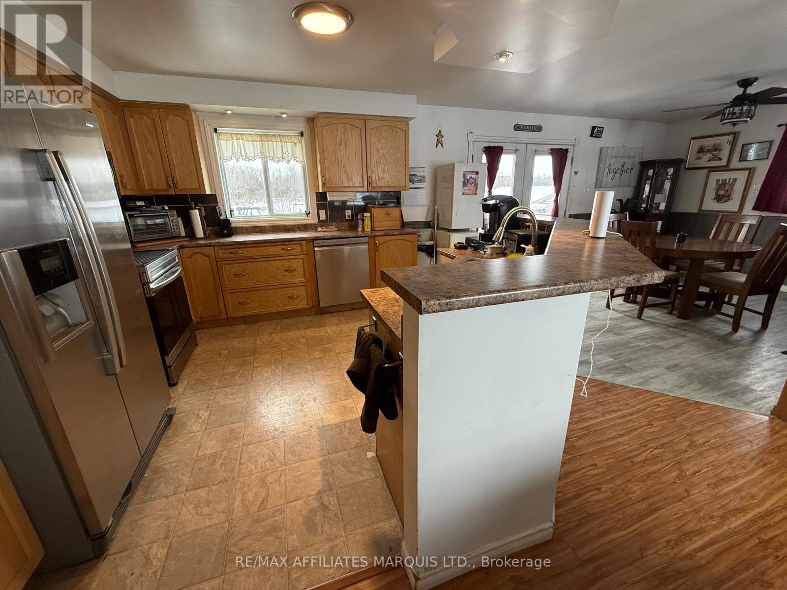 16902 Myers Road, South Stormont, Ontario  K0C 2A0 - Photo 4 - X12664562