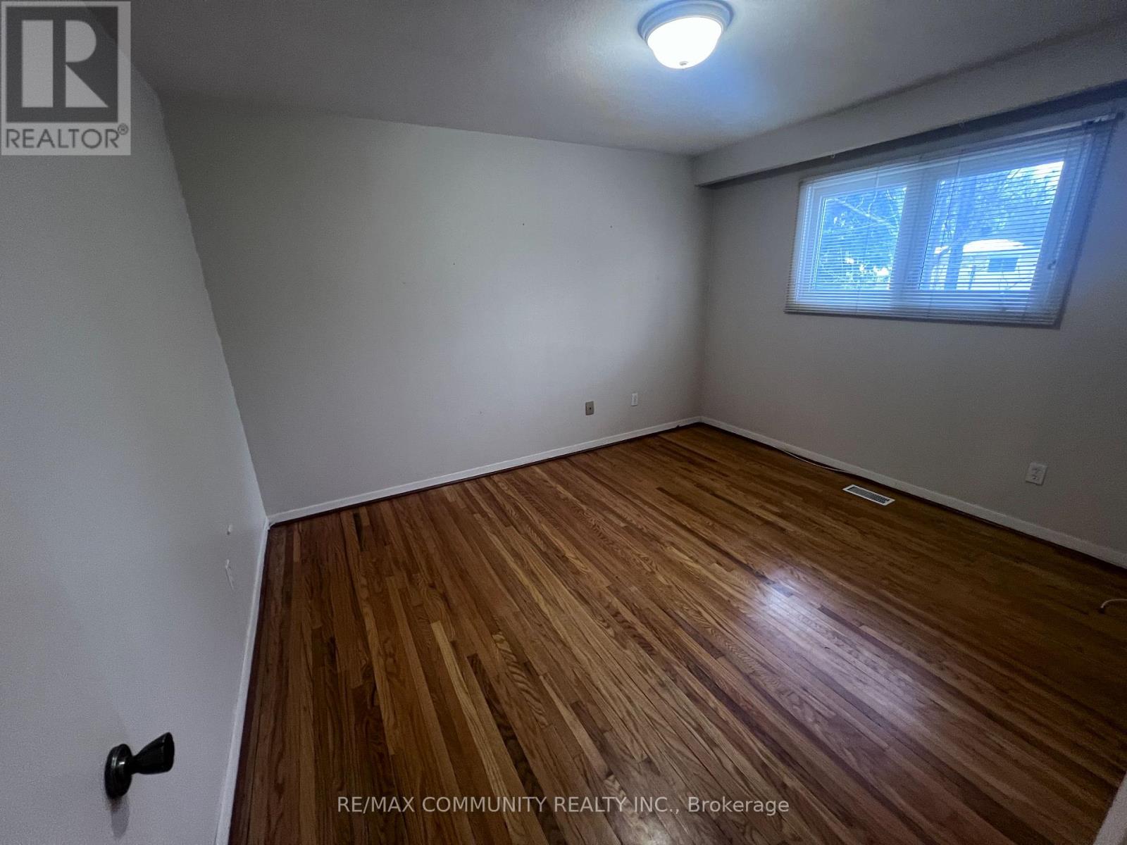 73 Fred Varley Drive, Markham, Ontario  L3R 1S6 - Photo 11 - N12664580