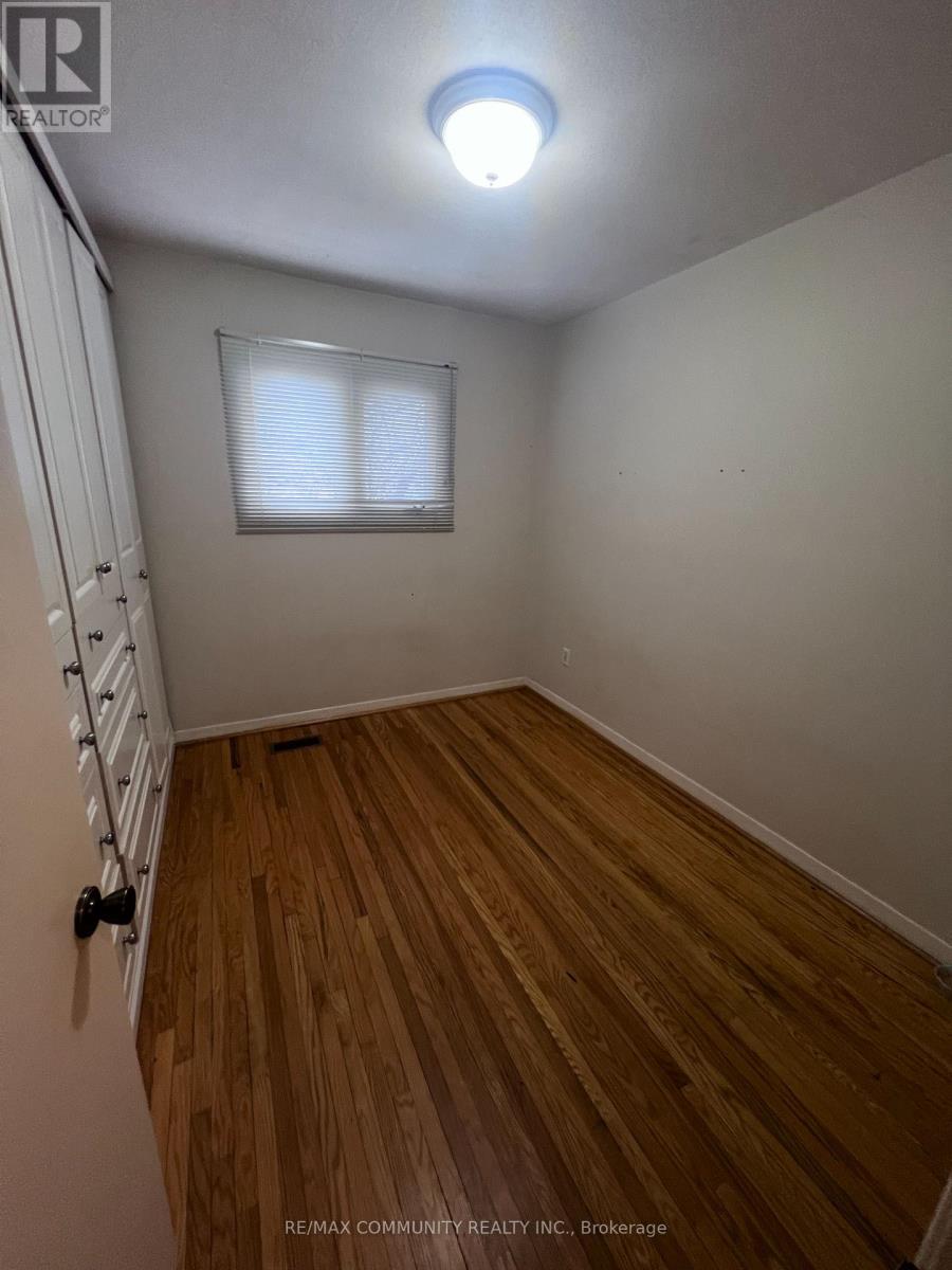 73 Fred Varley Drive, Markham, Ontario  L3R 1S6 - Photo 13 - N12664580