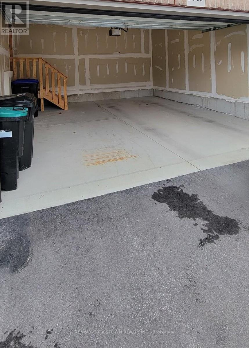 1007 Wright Drive, Midland, Ontario  L4R 0E4 - Photo 2 - S12664554