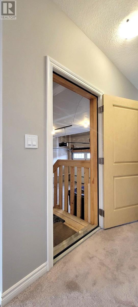 1007 Wright Drive, Midland, Ontario  L4R 0E4 - Photo 4 - S12664554