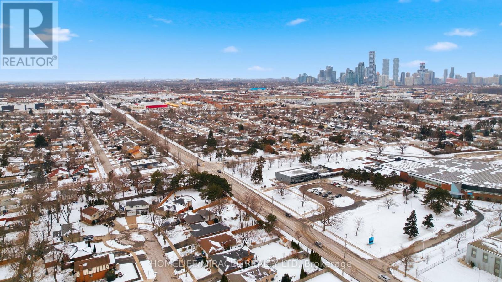 3684 Ellengale Drive, Mississauga, Ontario  L5C 1Z7 - Photo 45 - W12664546