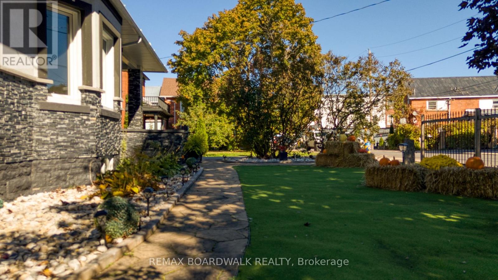 27 Allan Street, Carleton Place, Ontario  K7C 1T1 - Photo 17 - X12664614