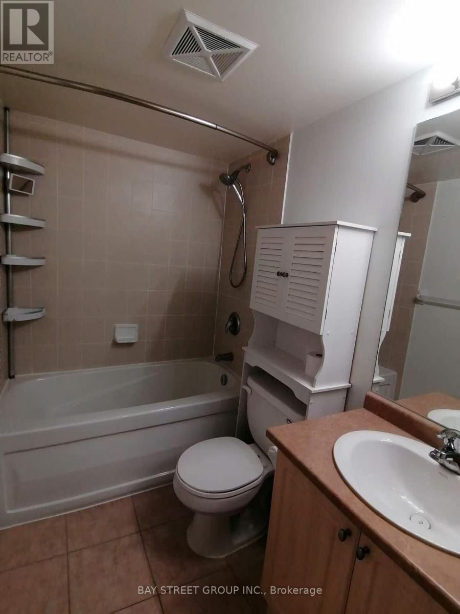 515 - 51 Lower Simcoe Street, Toronto (Waterfront Communities), Ontario  M5J 3A2 - Photo 17 - C12653640