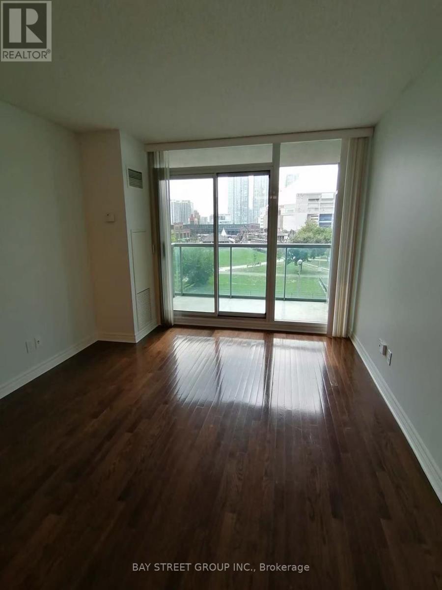 515 - 51 Lower Simcoe Street, Toronto (Waterfront Communities), Ontario  M5J 3A2 - Photo 8 - C12653640