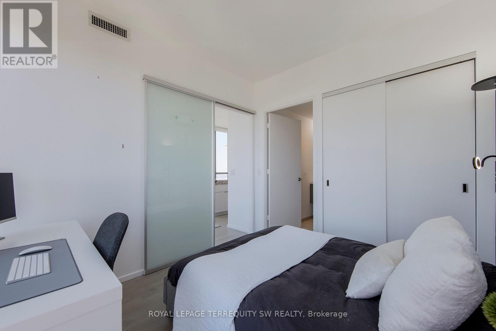 4010 - 101 Charles Street E, Toronto, Ontario  M4Y 0A9 - Photo 16 - C12664584