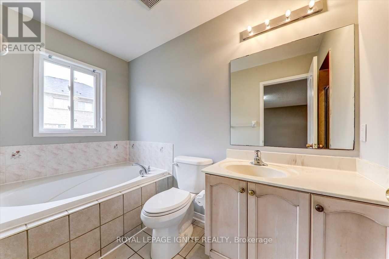 Upper - 621 Staines Road, Toronto, Ontario  M1X 2A7 - Photo 11 - E12664616