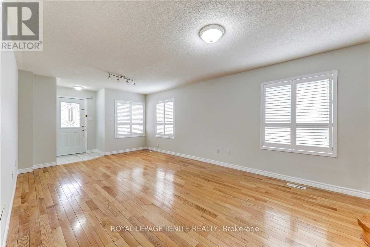 Upper - 621 Staines Road, Toronto, Ontario  M1X 2A7 - Photo 4 - E12664616