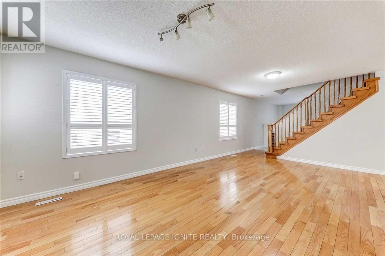 Upper - 621 Staines Road, Toronto, Ontario  M1X 2A7 - Photo 5 - E12664616