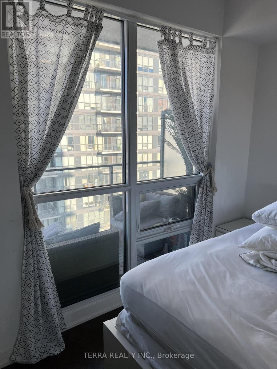 4010 - 2212 Lakeshore Boulevard W, Toronto, Ontario  M8V 3X9 - Photo 8 - W12664606