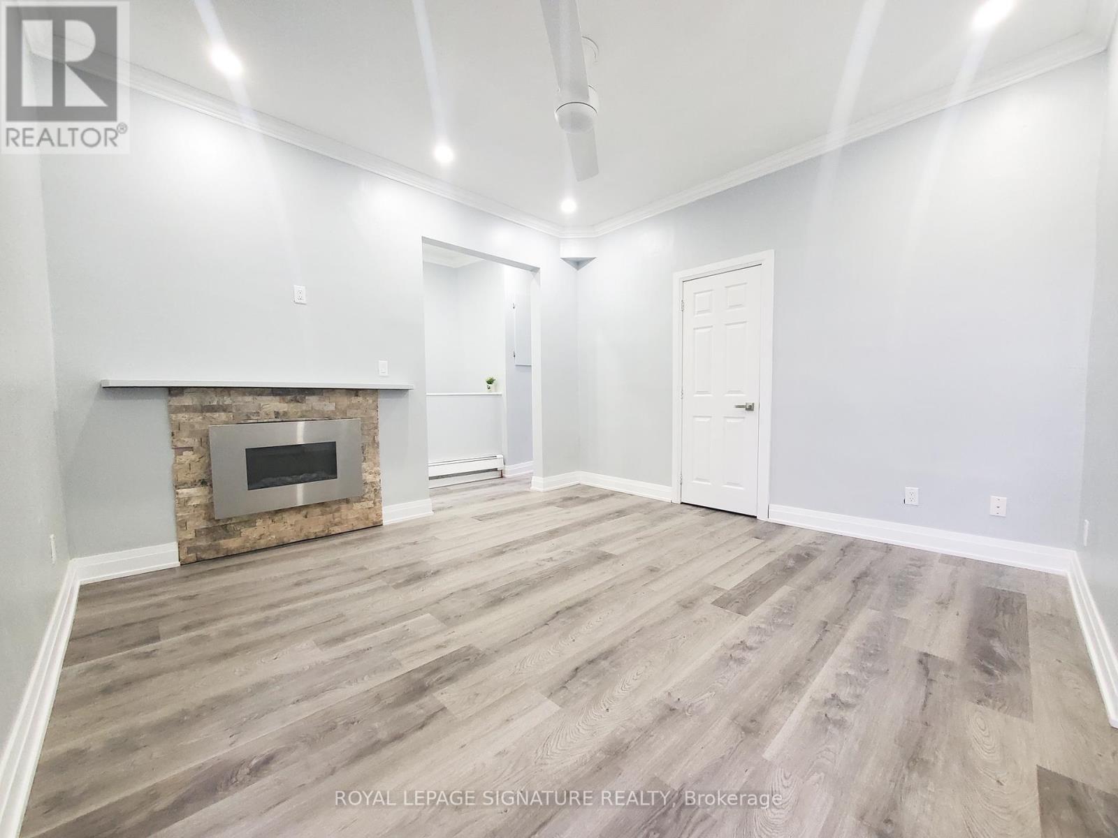 3 - 77 Victoria Avenue, Hamilton, Ontario  L8L 5E3 - Photo 4 - X12664586