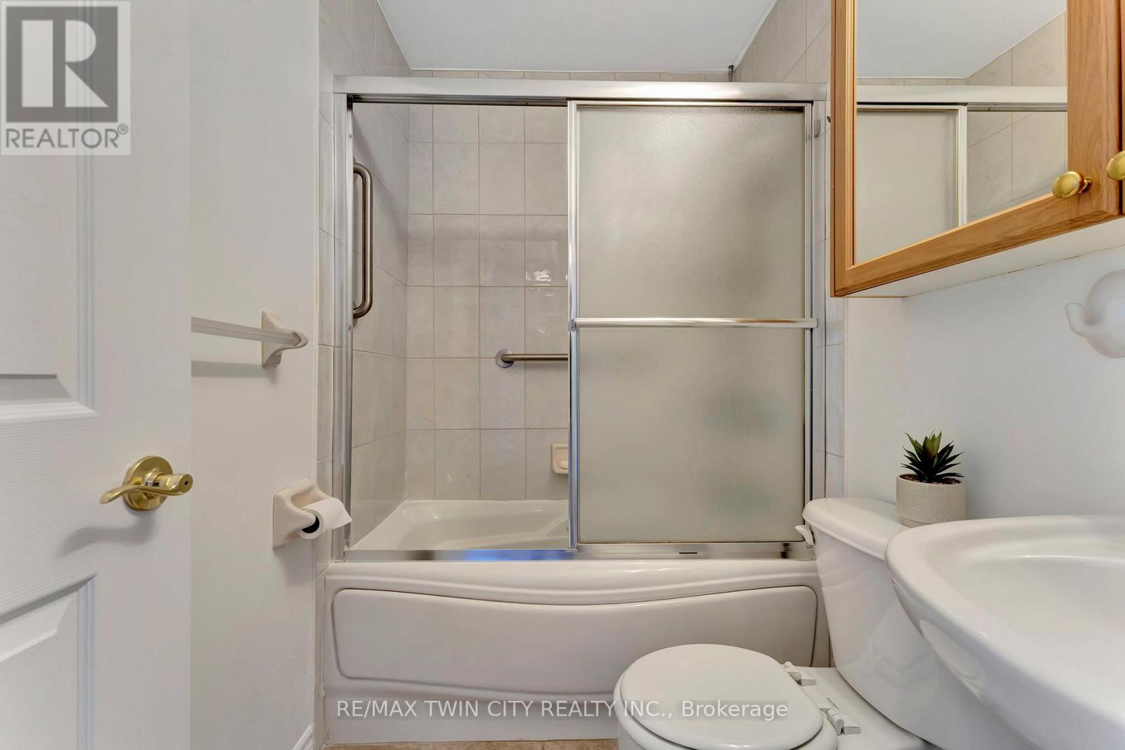 207 - 793 Colborne Street, Brantford, Ontario  N3S 7J3 - Photo 22 - X12664592