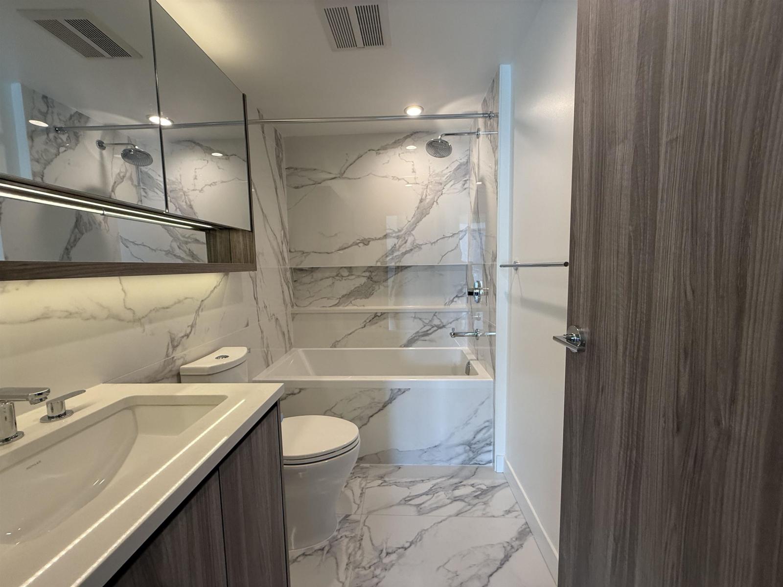 807 13768 100 Avenue, Surrey, British Columbia  V3T 0V2 - Photo 18 - R3056363