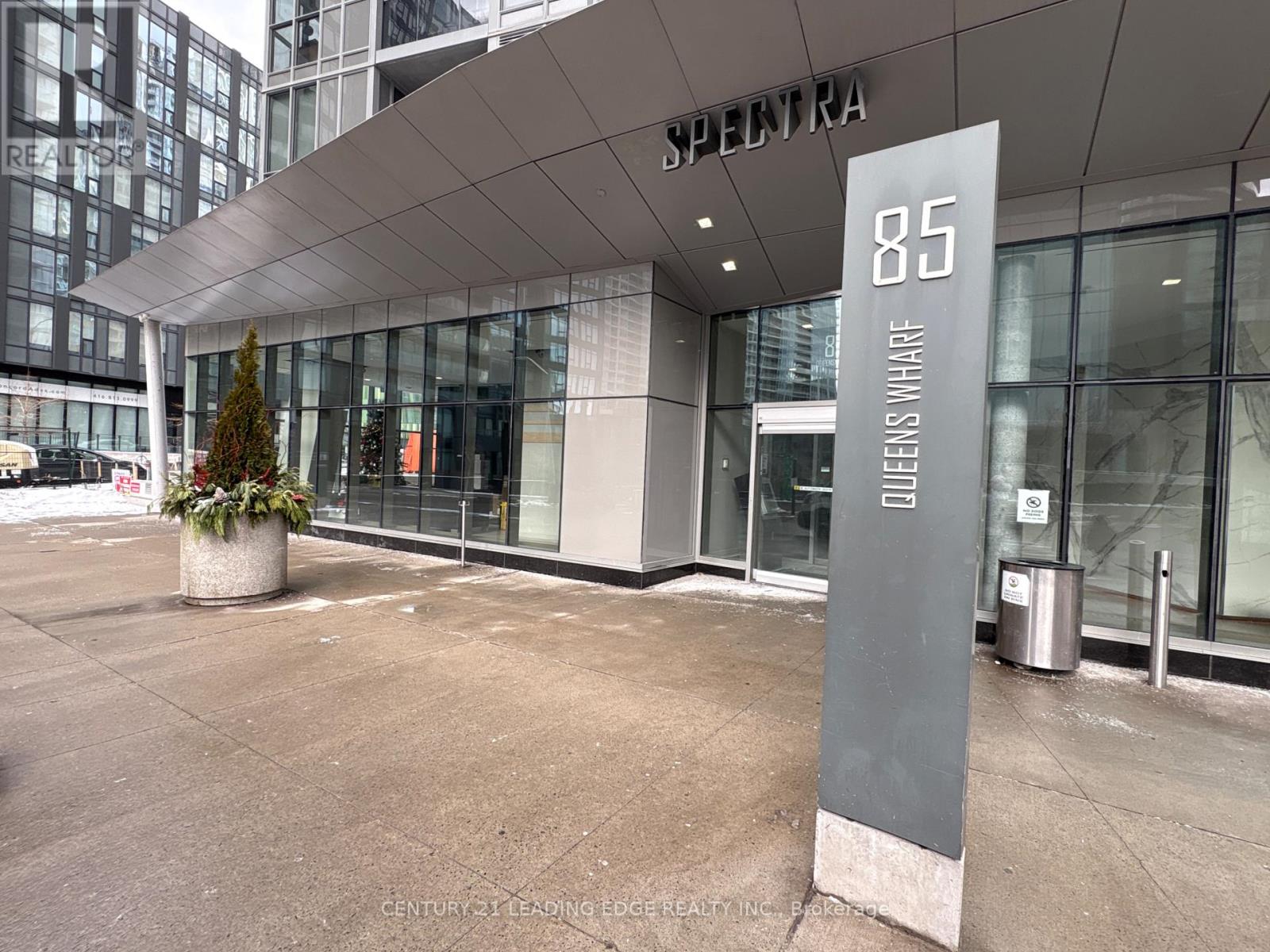 4505 - 85 Queens Wharf Road, Toronto, Ontario  M5V 0J9 - Photo 3 - C12662932