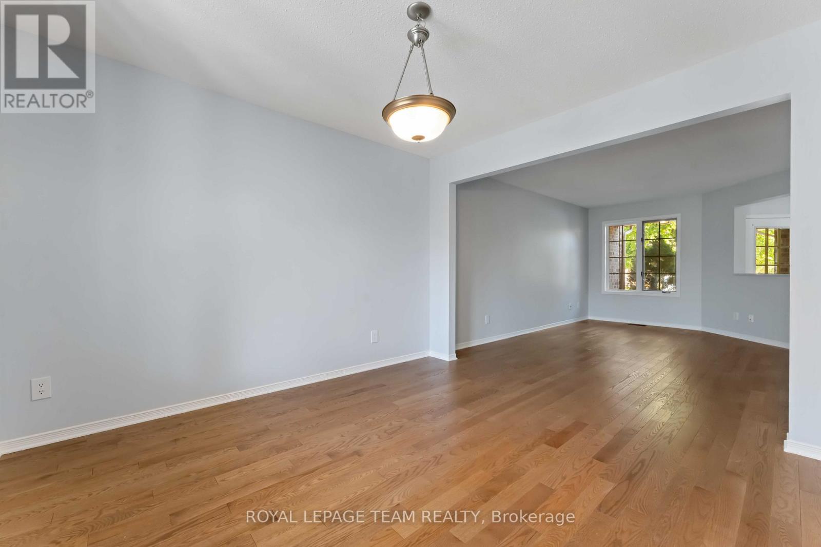 18 Ravenscroft Court, Ottawa, Ontario  K2S 1R3 - Photo 15 - X12472460