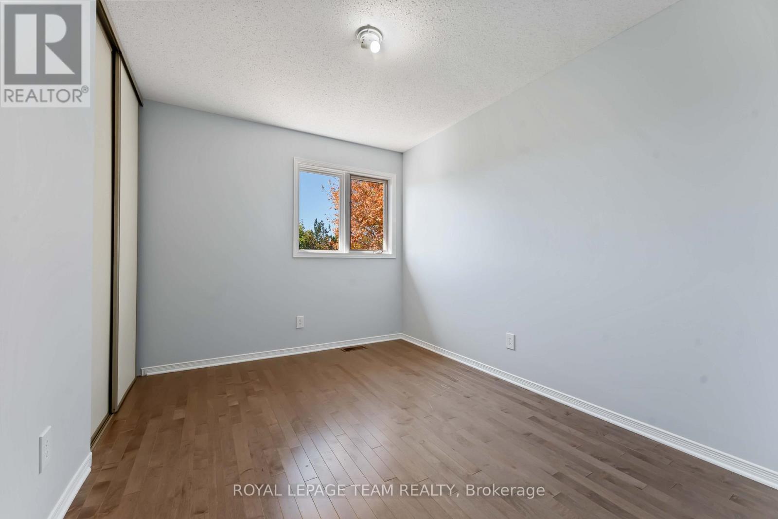 18 Ravenscroft Court, Ottawa, Ontario  K2S 1R3 - Photo 33 - X12472460