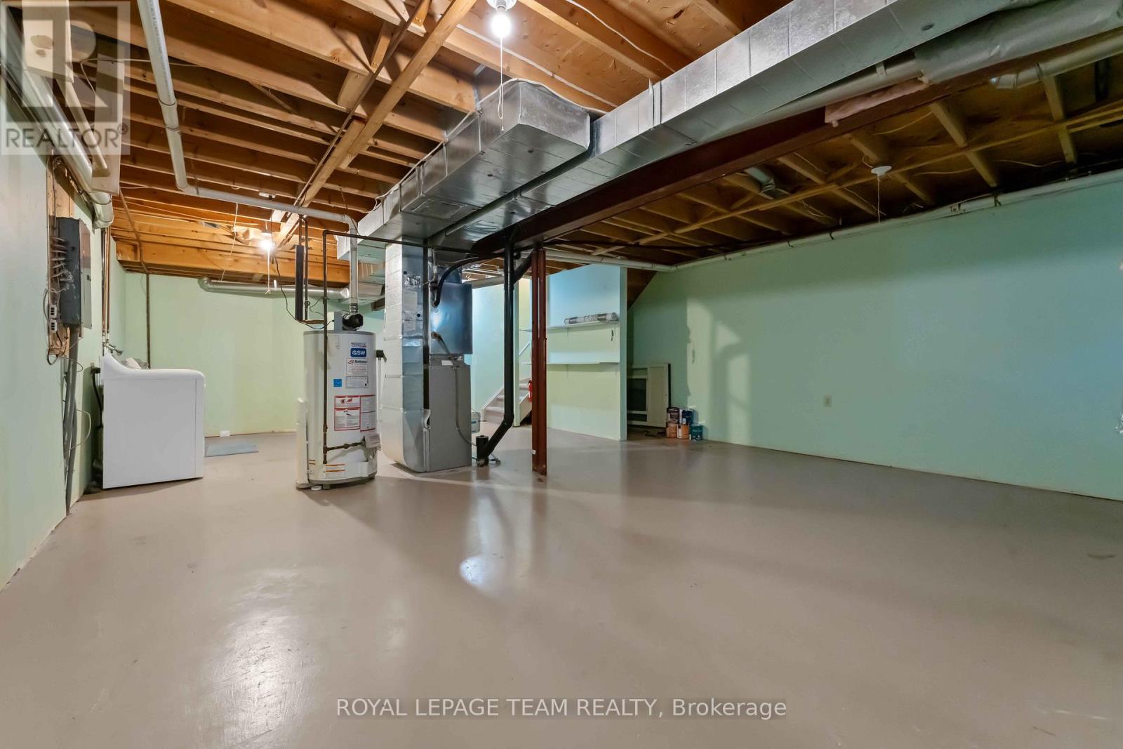 18 Ravenscroft Court, Ottawa, Ontario  K2S 1R3 - Photo 38 - X12472460