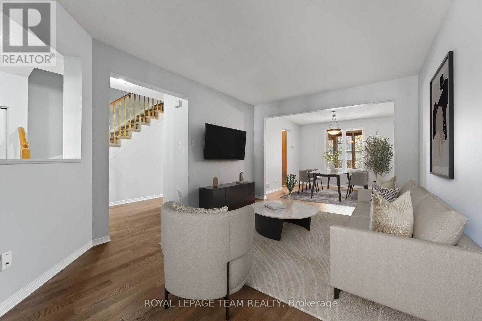 18 Ravenscroft Court, Ottawa, Ontario  K2S 1R3 - Photo 8 - X12472460