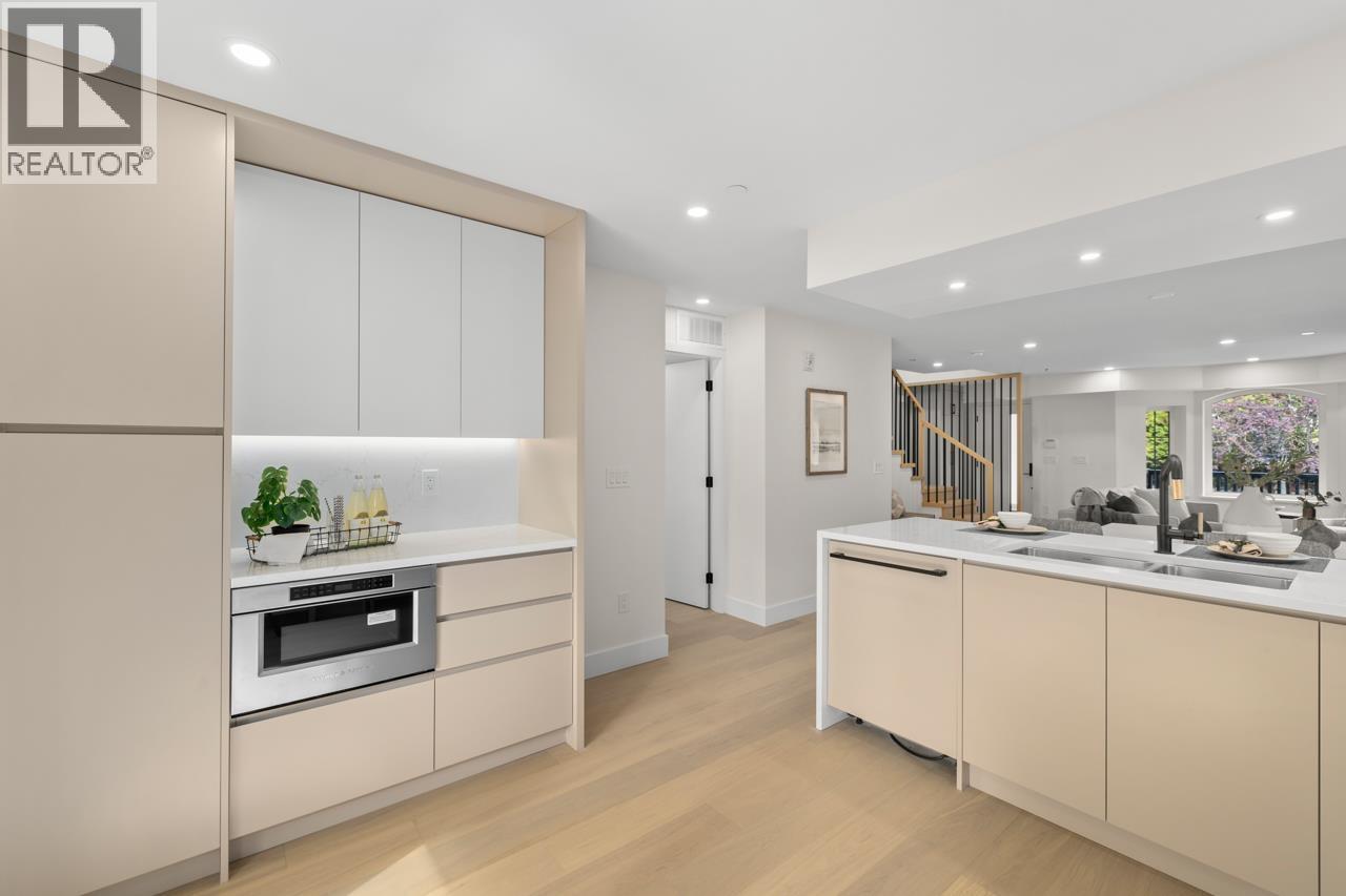 2436 W 49th Avenue, Vancouver, British Columbia  V6M 2V3 - Photo 13 - R3076268