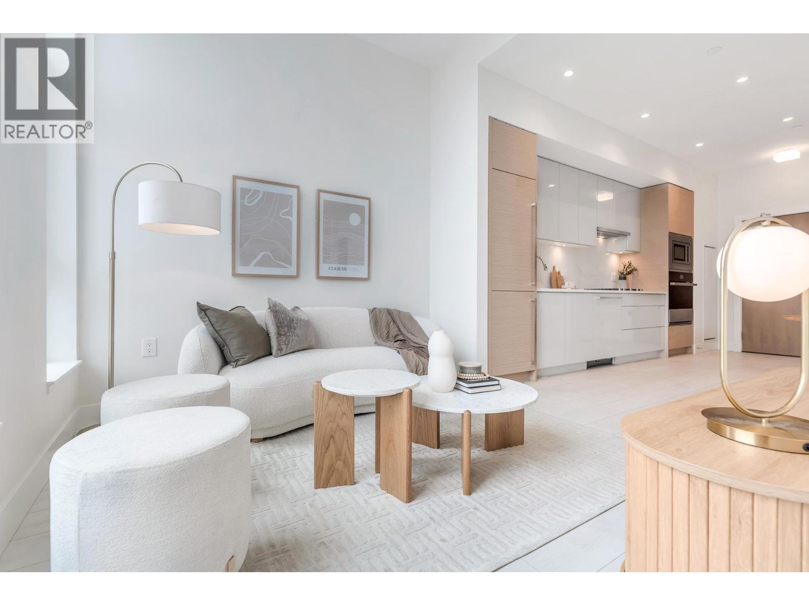 601 3438 SAWMILL CRESCENT, Vancouver, British Columbia