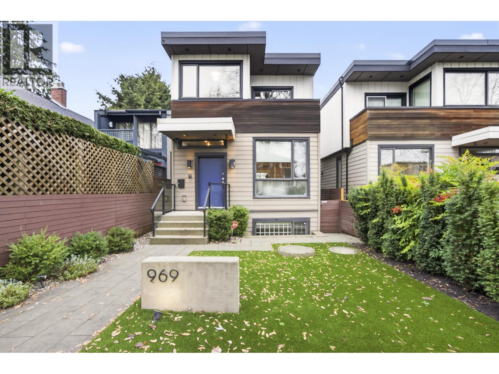 969 W 18th Avenue, Vancouver, British Columbia  V5Z 1W4 - Photo 2 - R3076270