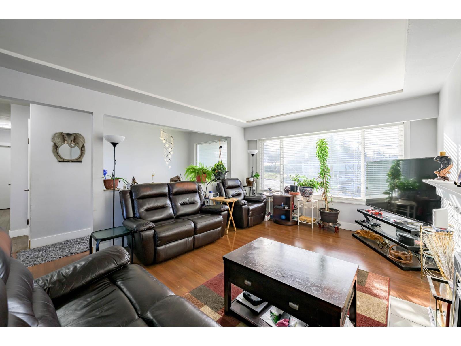 11181 90 Avenue, Delta, British Columbia  V4C 3H1 - Photo 5 - R3075647