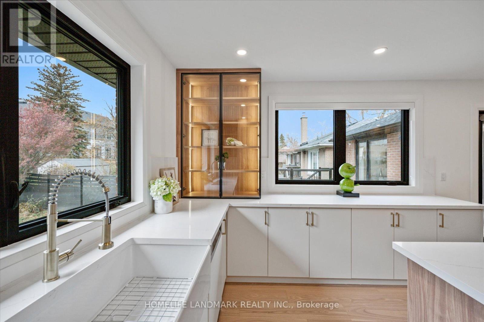 25 Sutcliffe Drive, Toronto, Ontario  M2K 2A5 - Photo 17 - C12664636