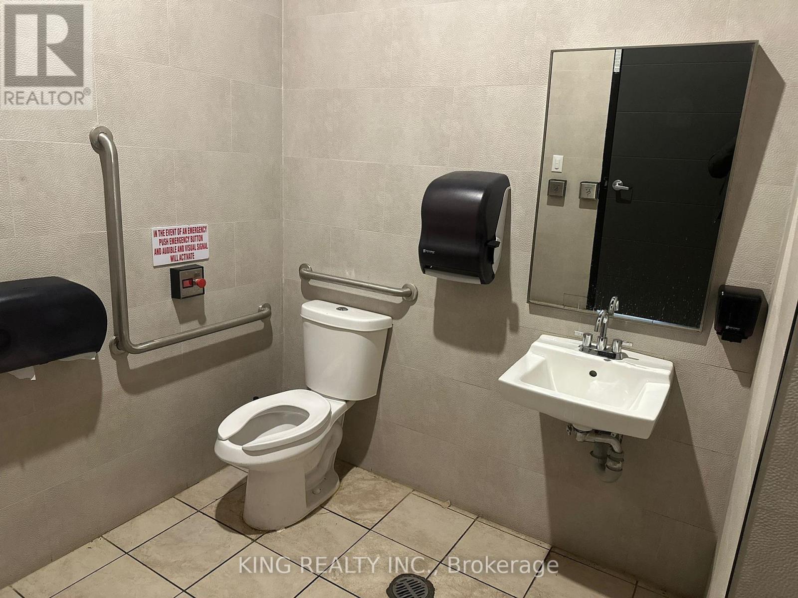 2372 Lake Shore Boulevard W, Toronto, Ontario  M8V 1B6 - Photo 22 - W12664650