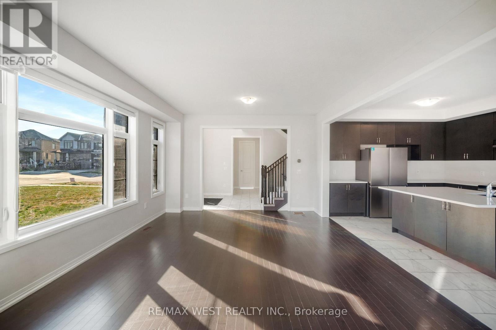 297 Bismark Drive, Cambridge, Ontario  N1S 0C6 - Photo 11 - X12664638