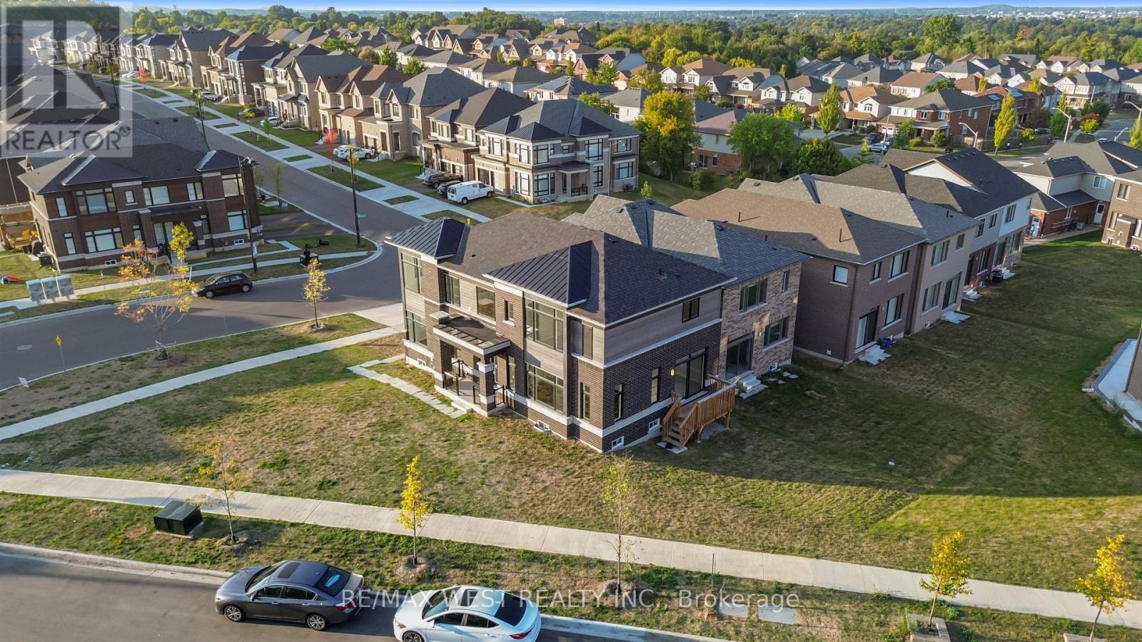 297 Bismark Drive, Cambridge, Ontario  N1S 0C6 - Photo 5 - X12664638