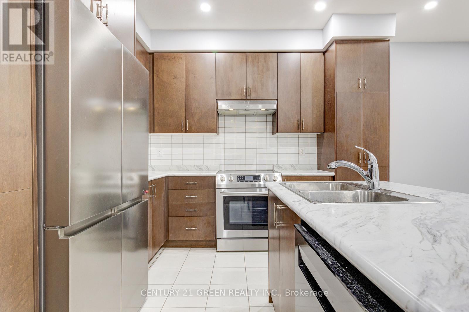 (Upper) - 300 Skinner Road, Hamilton, Ontario  L8B 1X2 - Photo 17 - X12664640