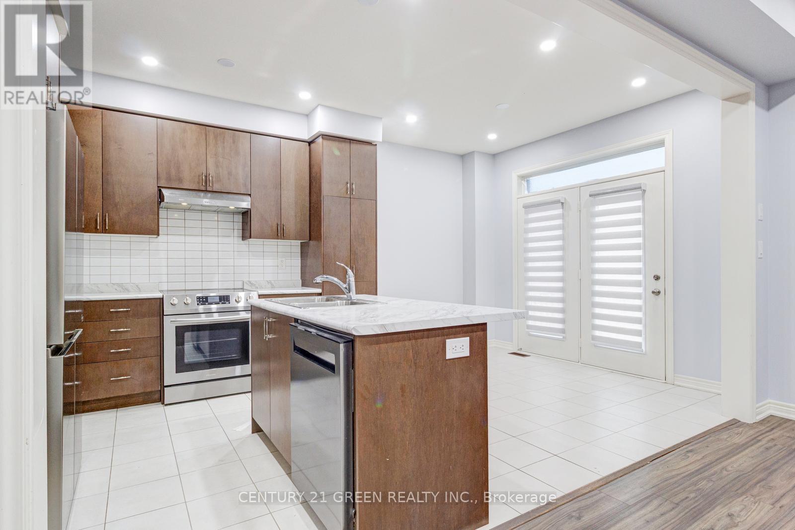 (Upper) - 300 Skinner Road, Hamilton, Ontario  L8B 1X2 - Photo 18 - X12664640