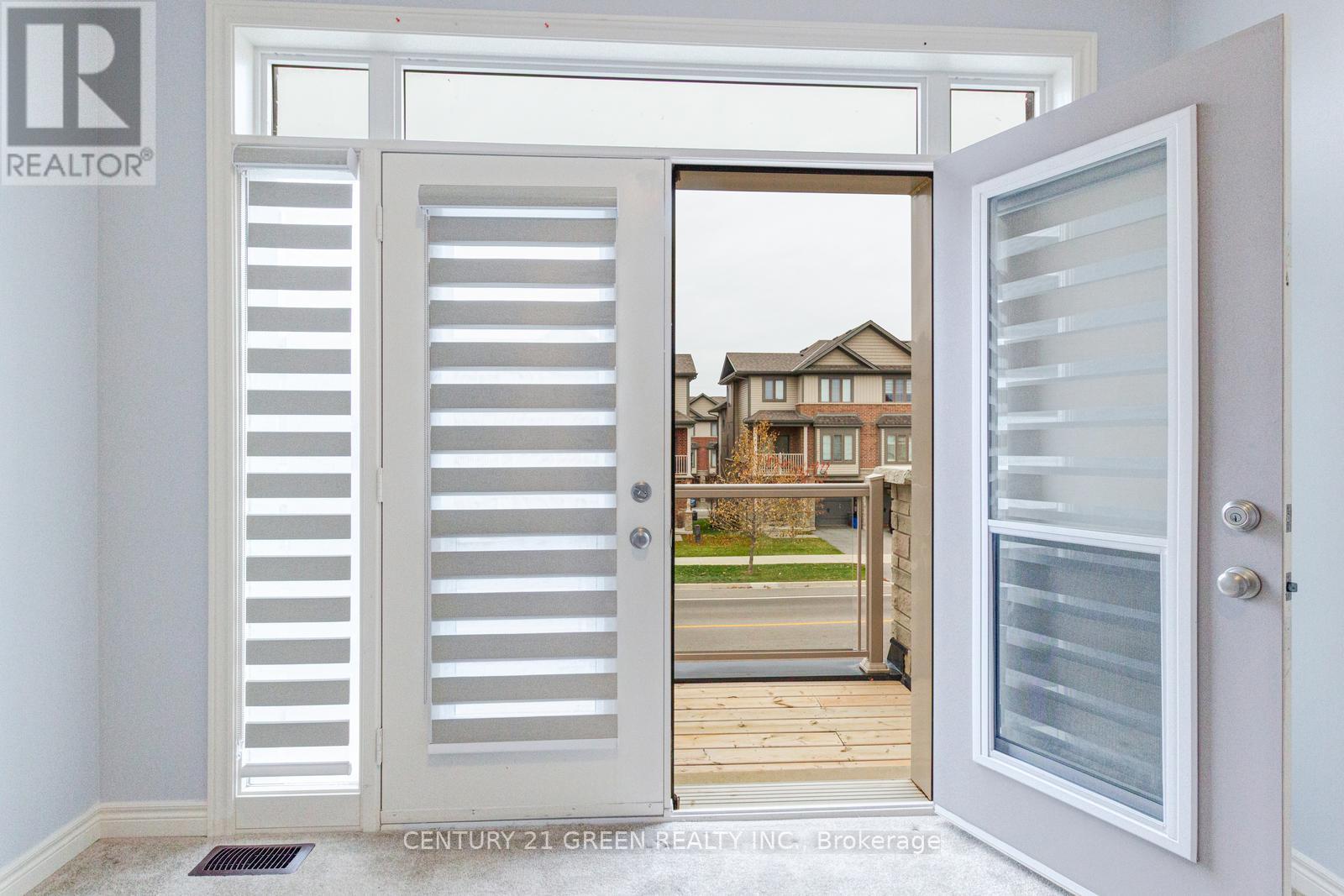 (Upper) - 300 Skinner Road, Hamilton, Ontario  L8B 1X2 - Photo 34 - X12664640