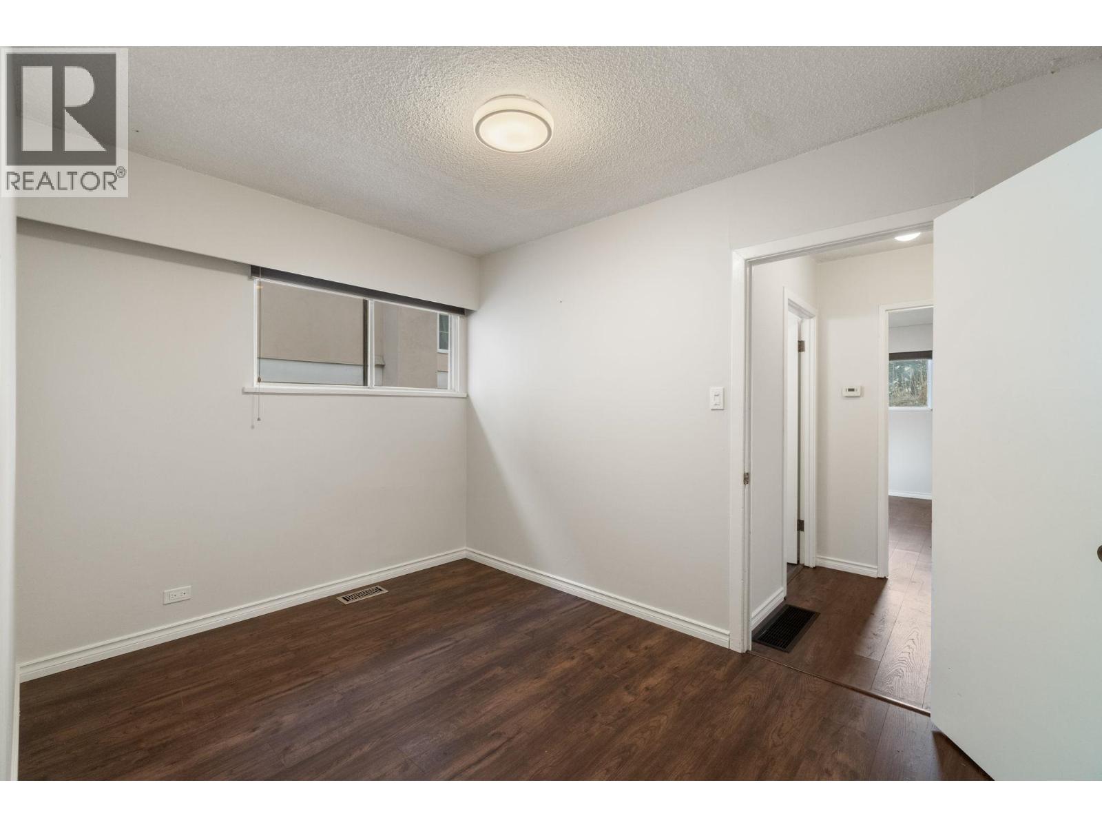 2611 Parker Street, Vancouver, British Columbia V5K 2T5 - Photo 5 - R3076191