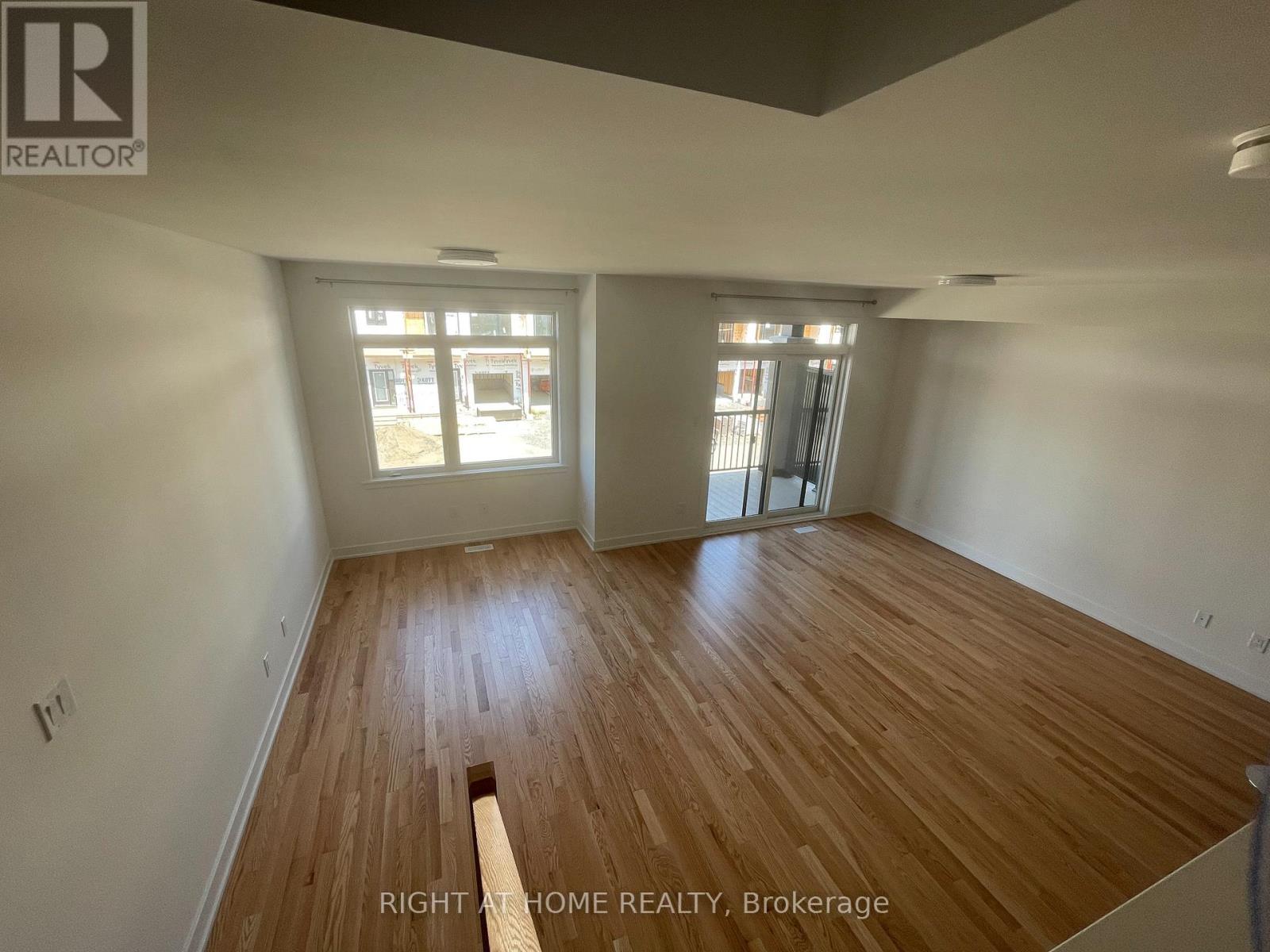 54 Arinto Place, Ottawa, Ontario  K2S 2R7 - Photo 7 - X12664654