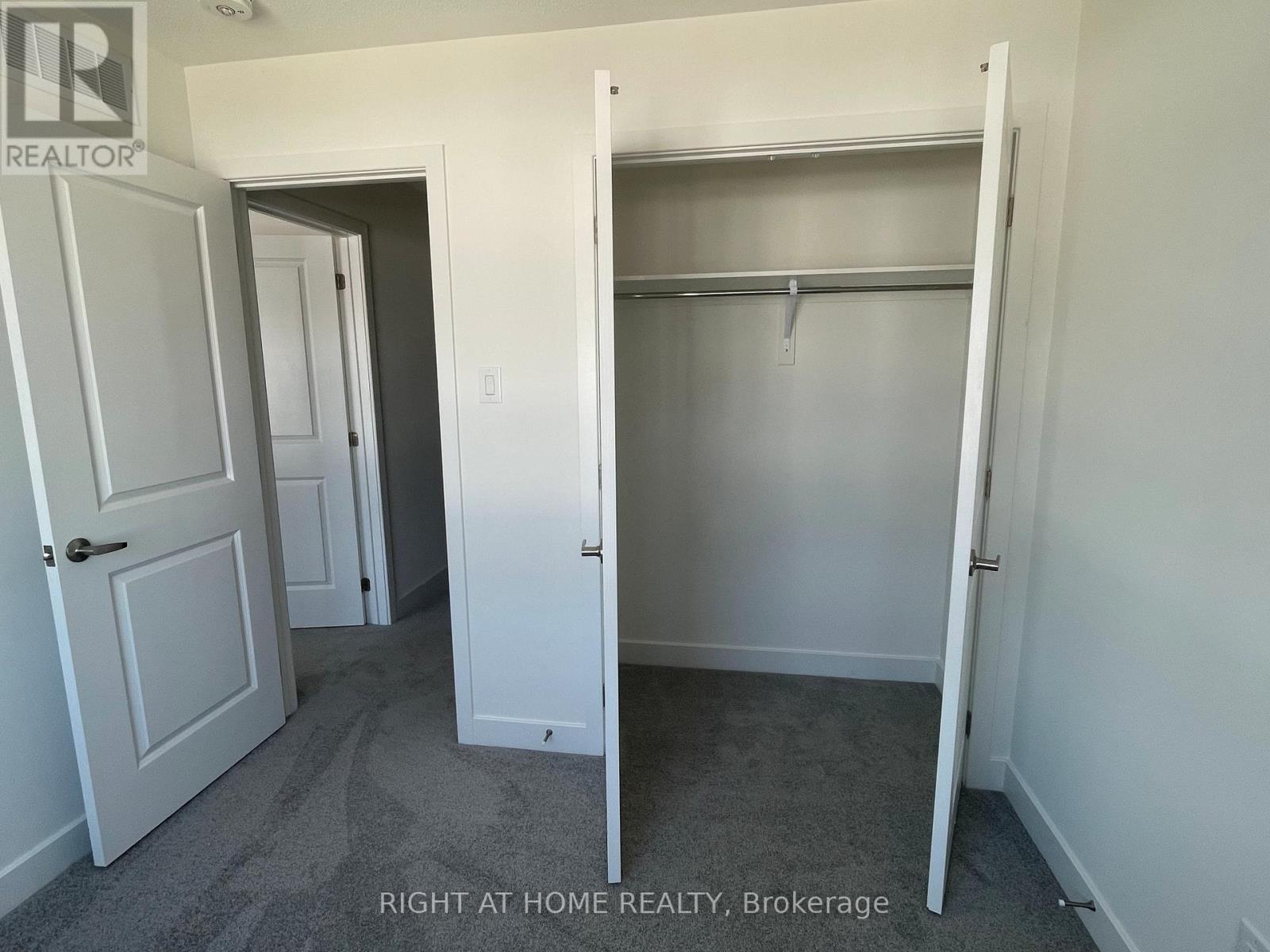 54 Arinto Place, Ottawa, Ontario  K2S 2R7 - Photo 8 - X12664654