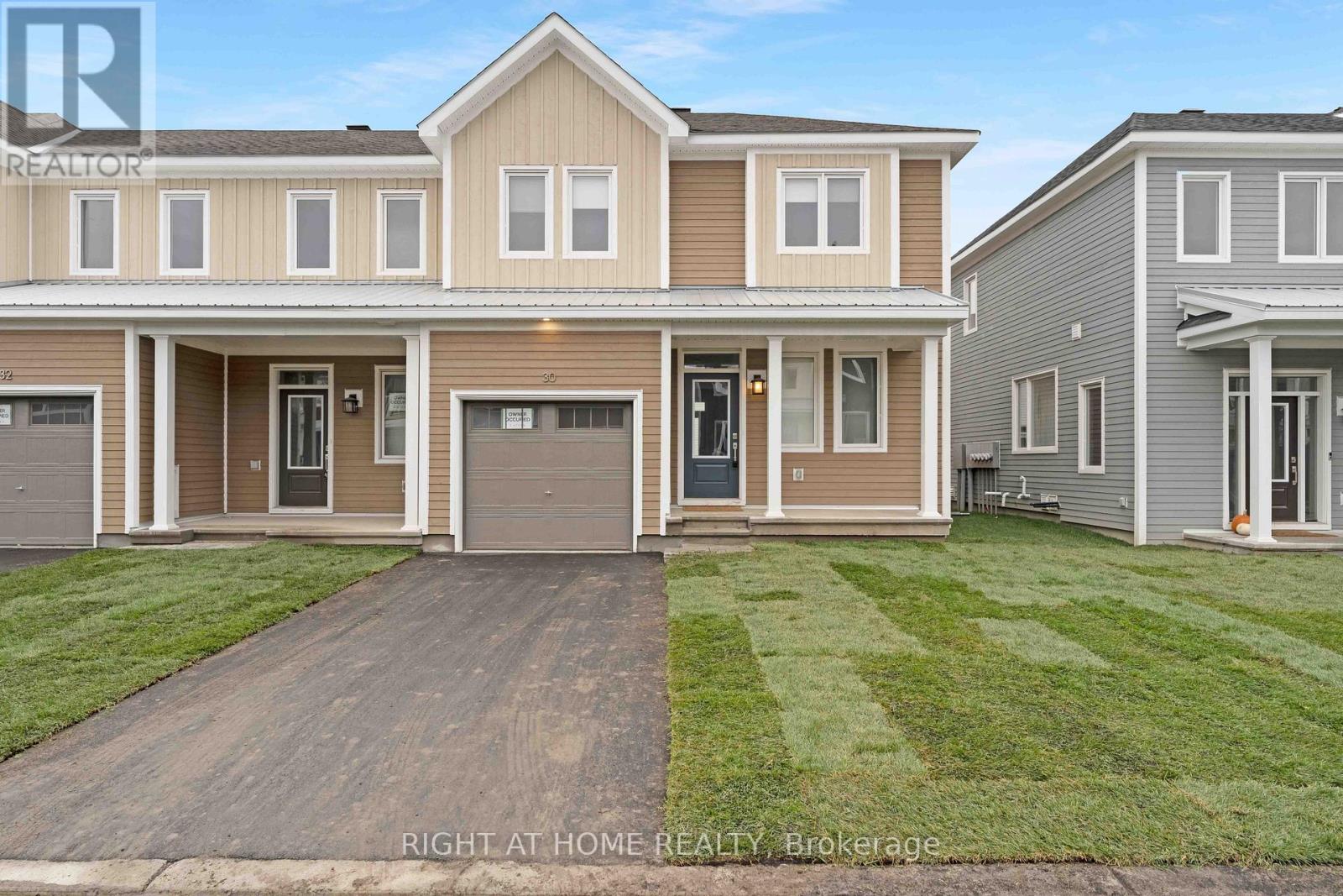 <h3>$599,900</h3><p>30 Chasing Grove, Ottawa, Ontario</p>