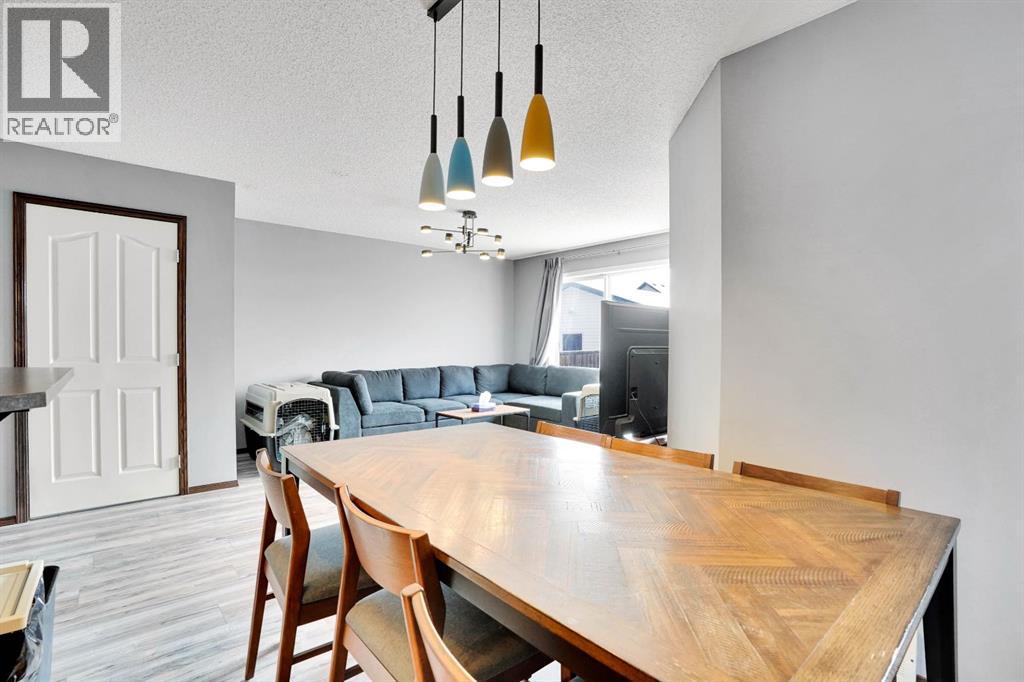 210 Cranberry Place Se, Calgary, Alberta  T3M 0G7 - Photo 9 - A2276990