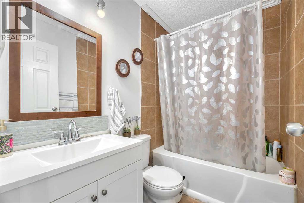 19 Castlepark Way Ne, Calgary, Alberta  T3J 1R7 - Photo 24 - A2273385