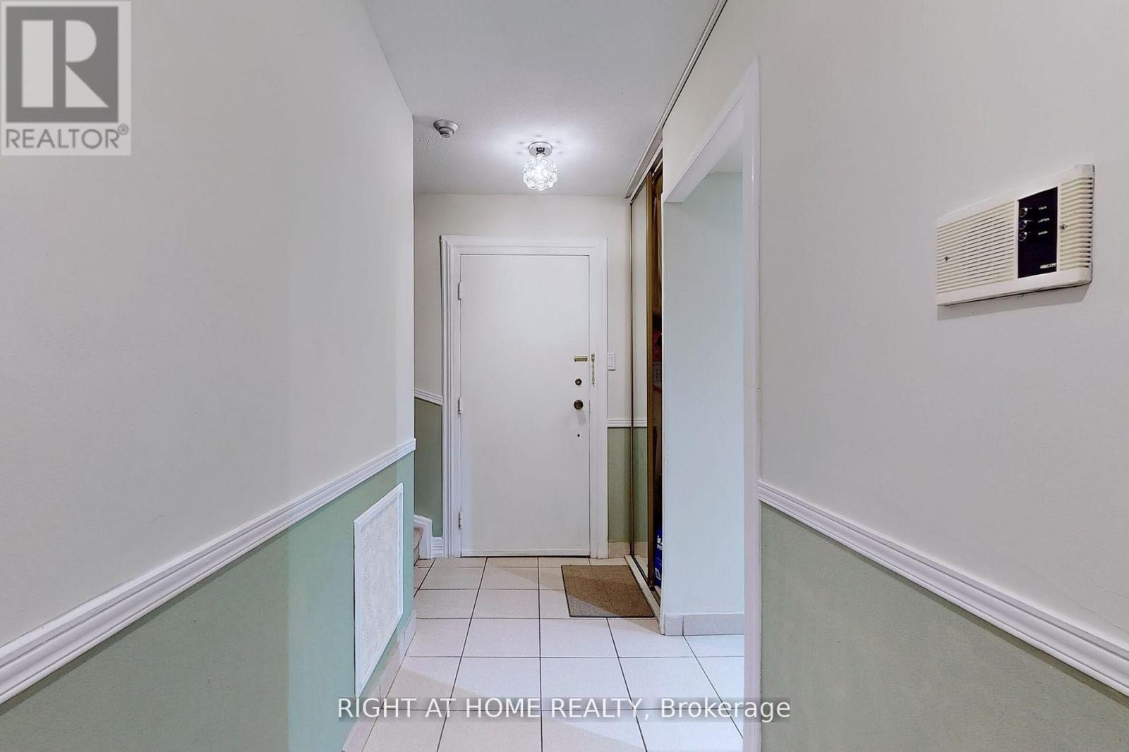 22 - 25 Pebble Byway, Toronto, Ontario  M2H 3J6 - Photo 3 - C12664670