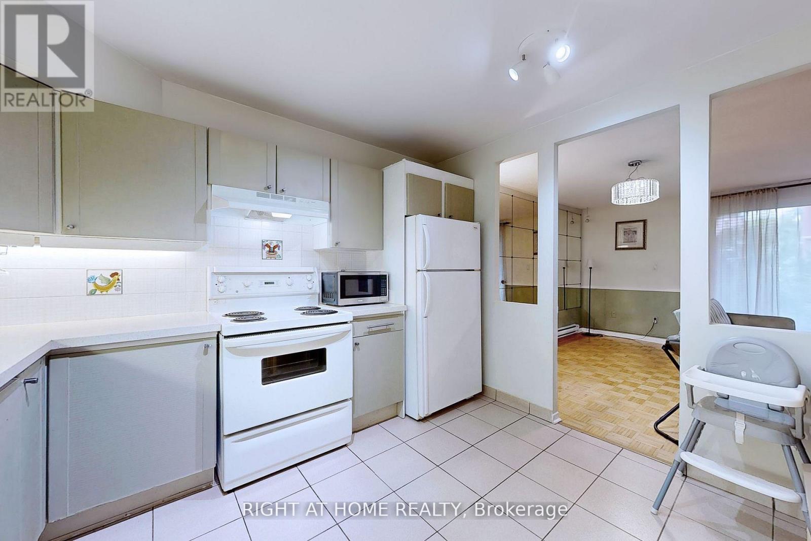 22 - 25 Pebble Byway, Toronto, Ontario  M2H 3J6 - Photo 5 - C12664670